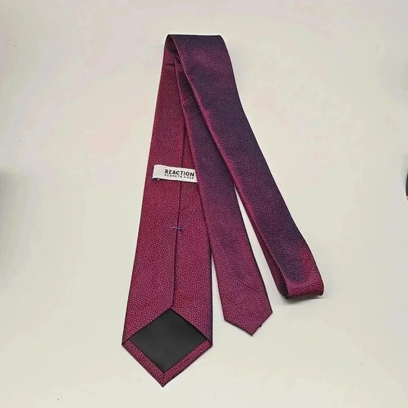 #366 Kenneth Cole Reaction Red with white dot Silk Tie - Picture 2 of 3
